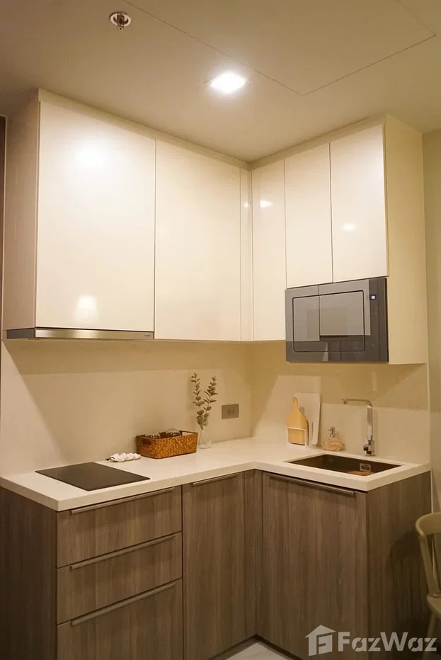 รูป คอนโดให้เช่า 1 ห้องนอน ในโครงการ เซอเลส อโศก 6130956 - รูปที่ 11/16