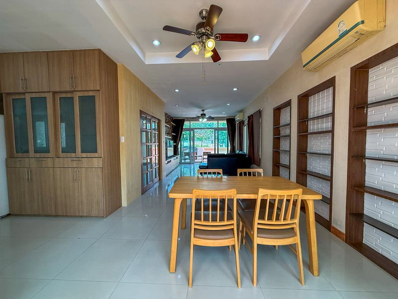 รูป บ้านเดี่ยวหรู ในคันทรีโฮมเลคแอนด์พาร์ค ศรีราชา ใกล้ห้างเจปาร์ค  - รูปที่ 6/21