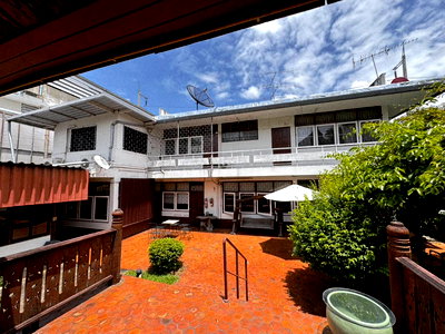 บ้านเดี่ยว การไฟฟ้าส่วนภูมิภาค สันทราย :  ขายที่ดินพร้อมบ้านไม้สักทอง ใจกลางทำเลทอง สันป่าเปา , สันทราย , เชียงใหม่  เนื้อที่ 1 - 3 - 61 ไร่