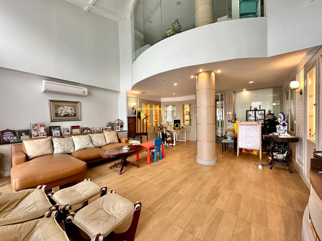 รูป Yenakart Residence | Expansive 4 Bed Townhouse in Yenakart - BR8915TH - รูปที่ 3/51