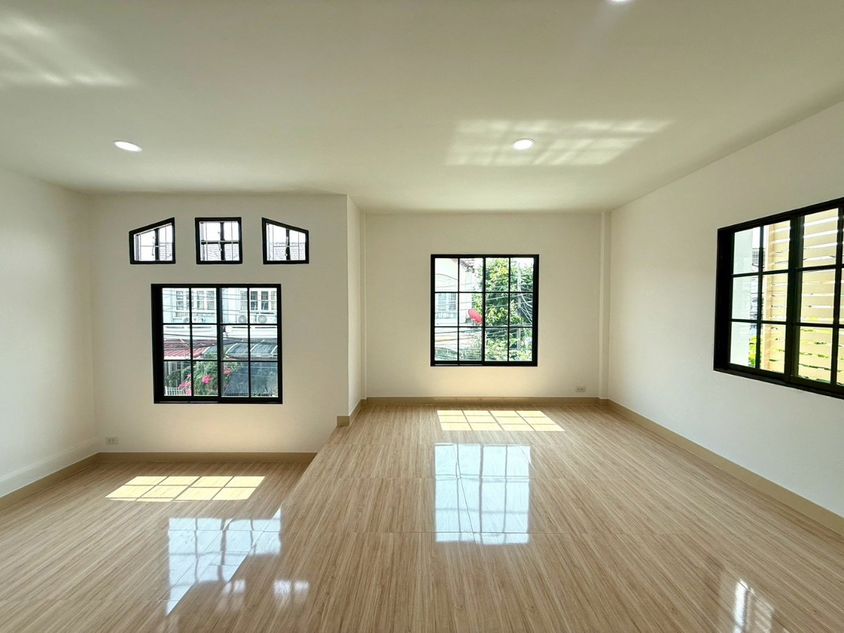 รูป 📣 ขายบ้านรีโนเวท 🚩รามอินทรา-มีนบุรี 🏡 หมูุ่บ้านมาริสา สุเหร่าคลองหนึ่ง 5 👉 เนื้อที่ 27.90 ตร.ว.  4 ห้องนอน 2 ห้องน้ำ 🎉 ราคาเพียง 2.95 ลบ. - รูปที่ 12/20