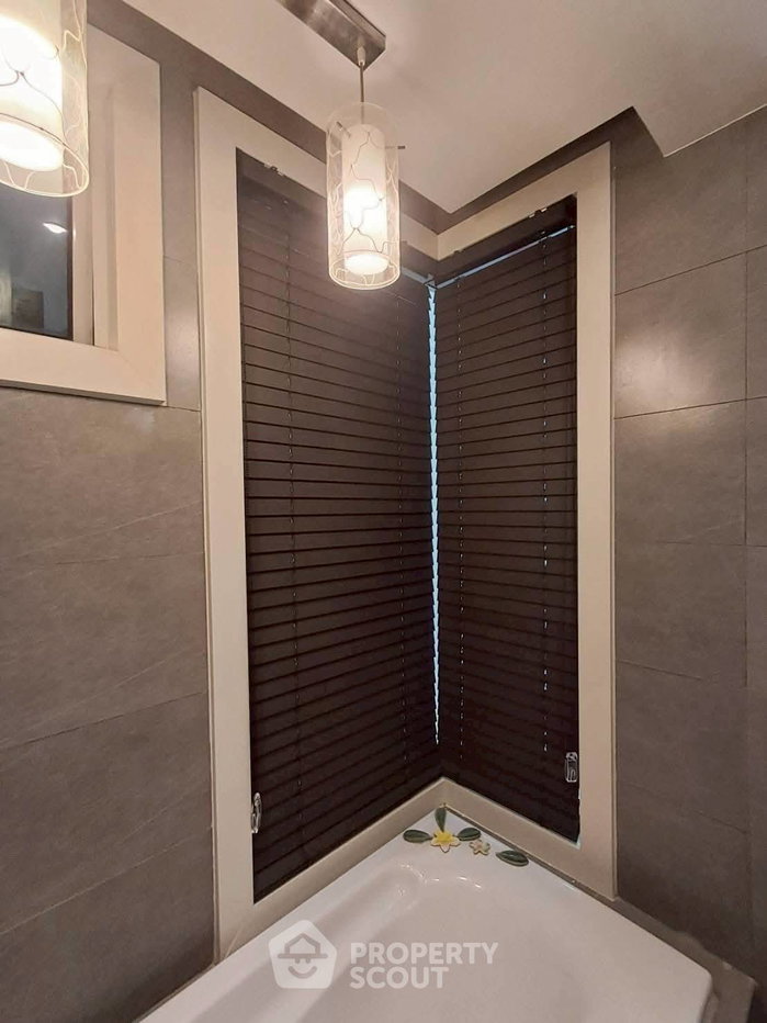 รูป คอนโด 1 ห้องนอน 58 ตร.ม. ชั้น 19 Pet-Friendly ที่ แมนฮัตตัน ชิดลม ใกล้ BTS ชิดลม (ID 2759039) - รูปที่ 11/11