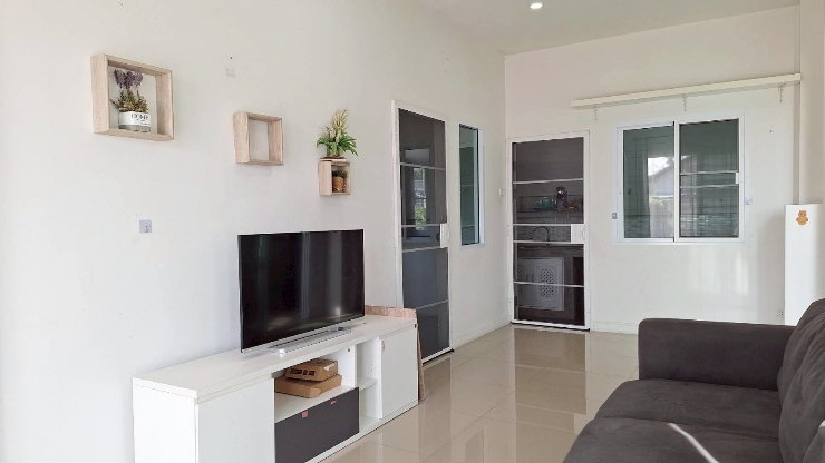 รูป For rent 🎄Townhome โครงการDiya Valley Saraphi เนื้อที่ 39 ตร.ว. 3 นอน 3ห้องน้ำ ค่าเช่า 17,000/เดือน
- รูปที่ 4/21