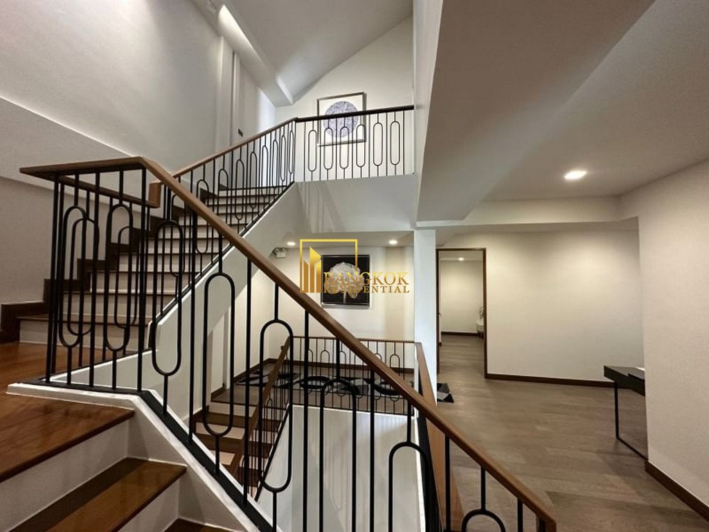 รูป Panya Village | Outstanding 5 Bed Luxury House in Pattanakarn - BR27967SH - รูปที่ 7/20