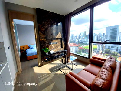 Condos for rent : Great view 1 bedroom unit for rent in THE ESSE at SINGHA COMPLEX. MRT Phetchaburi 0 meter, Aoske - Rama 9 area.