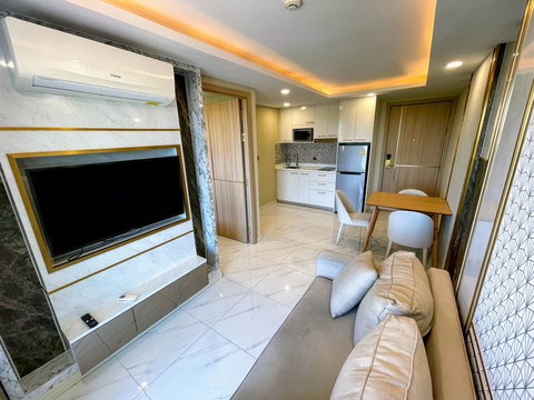 Hot Deal 1BR Condo | Dusit Grand Park 2 | City View | Foreign Quota | 2.79 MB