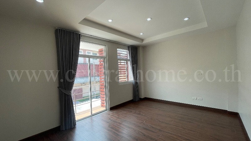 รูป ทาวน์เฮ้าส์ 3 ชั้น เดอะบริติช กัลปพฤกษ์ พร้อมอยู่ ราคาถูก - รูปที่ 31/33