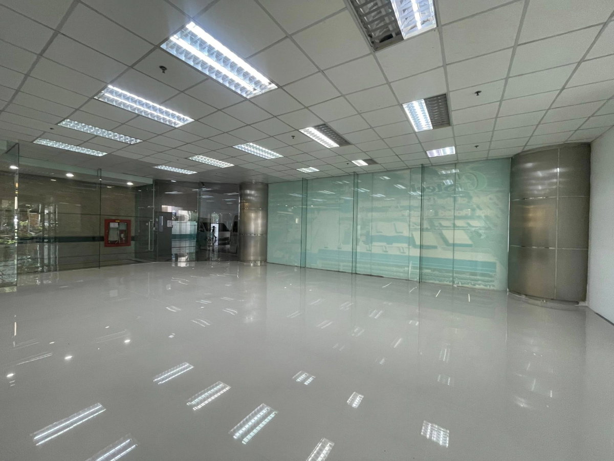 รูป WS6926 📍 ปล่อยเช่าพื้นที่ทำเลทอง อาคาร ปาโซ่ ทาวเวอร์ ใจกลางสีลม! ใกล้ MRT ศาลาแดง ราคาเพียง 900 บาท/ตร.ม. - รูปที่ 2/4