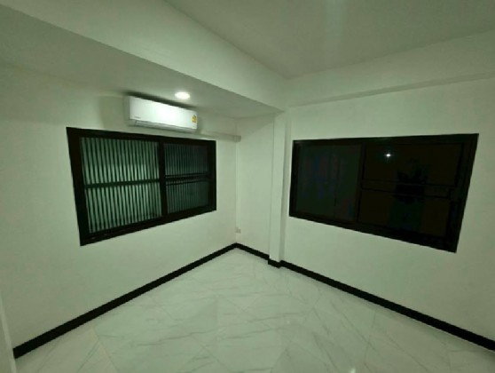 รูป ให้เช่าบ้านเดี่ยว / บ้านแฝด 2 ชั้น ใกล้ MRT ไทรม้า / หมู่บ้านนนทรีปาร์ค ซอยบางรักน้อย 16 /มีเฟอร์นิเจอร์ / อยู่อาศัย หรือ Home Office จดบริษัทได้ - รูปที่ 4/12