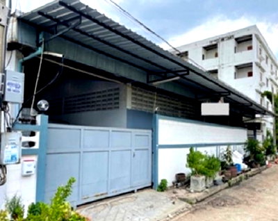 เช่าโรงงาน ม.เกษมบัณฑิต พัฒนาการ : ให้เช่าโกดัง โรงงาน พร้อมสำนักงาน พร้อมบ้านพัก / ซอยพัฒนาการ 76 พื้นที่ใช้สอย 1000 ตารางเมตร / รถใหญ่เข้าออกได้ จอดหน้าโกดัง