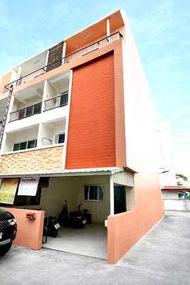 กิจการ มหาวิทยาลัยบูรพา : ขายหอพัก 4 ชั้น บางแสน พรธนาทาวน์โฮม ใกล้เซ็นทรัล-โรบินสัน พร้อมรายได้ทันที 3.6 ล้าน