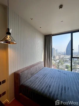 South-facing balcony 6134475