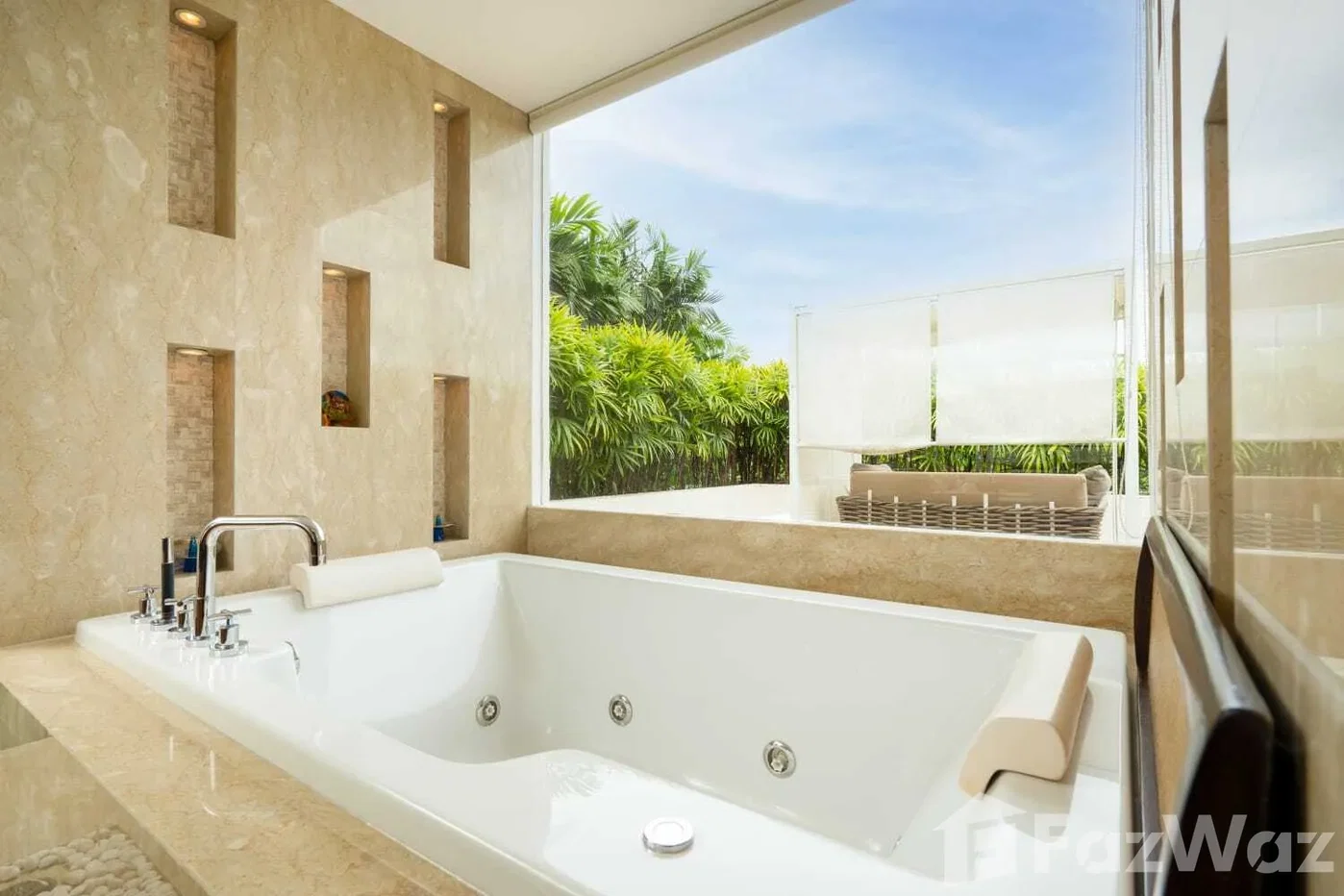 รูป วิลล่าให้เช่า 6 ห้องนอน ในโครงการ รอยัล ภูเก็ต มารีน่า 1181056 - รูปที่ 28/31