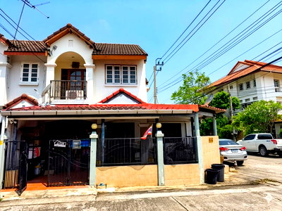 ทาวน์โฮม หลักสี่พลาซ่า : ขายทาวน์โฮมหลังมุม ม.รัตนาวลัย ซ.วิภาวดีรังสิต 39 ทำเลดี เดินทางสะดวก ใกล้ฟิวเจอร์พาร์ค รังสิต