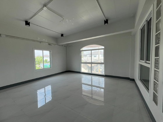 รูป ให้เช่าอาคารสำนักงาน 4 ชั้น ซอยพัฒนาการ 97  / แอร์ 3 เครื่อง (คนเช่าติดเพิ่มเองได้) / จอดรถ 5-6 คัน / เหมาะหลากหลายธุรกิจ จดบริษัทได้ - รูปที่ 19/23