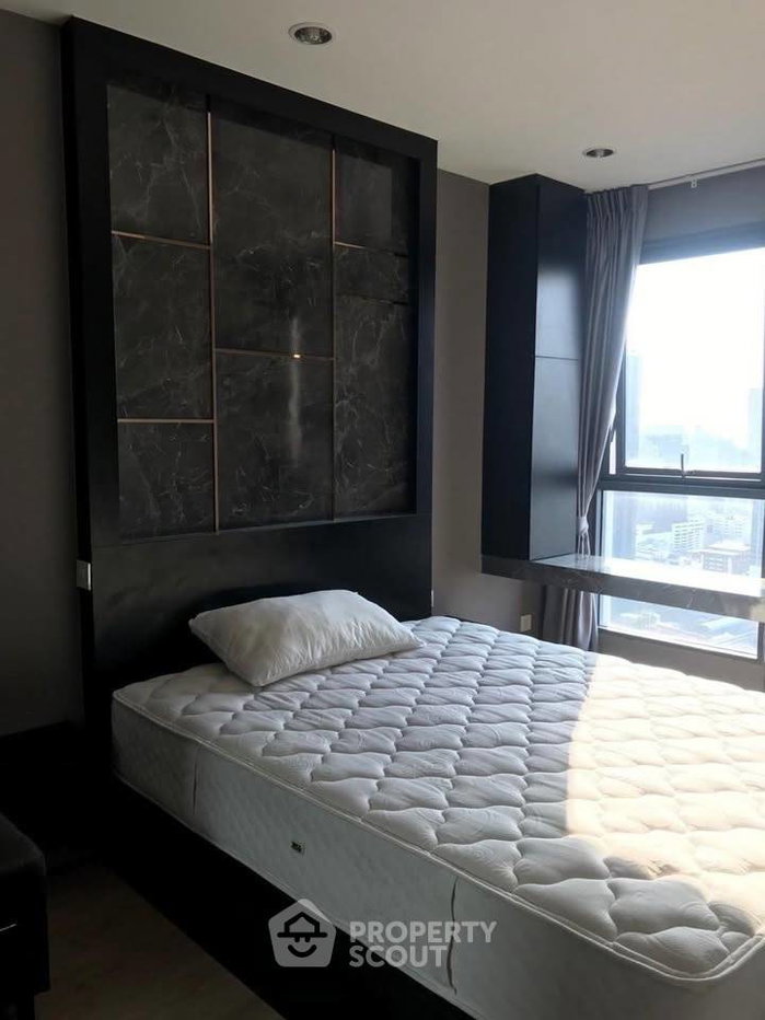 รูป คอนโด 2-ห้องนอน ที่ ไอดีโอ คิว จุฬา-สามย่าน ใกล้ MRT สามย่าน (ID 2375943) - รูปที่ 3/13