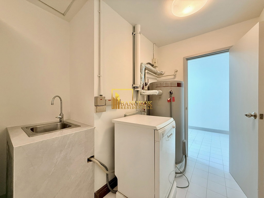 รูป Gorgeous 3 Bedroom Luxury Apartment For Rent in Phloenchit - BR21412AP - รูปที่ 30/42