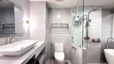 ขายคอนโด : 🛏️ Studio - 🛁 1 ห้องน้ำ - 🏙️ Sea View - 🇹🇭 ชื่อไทย - 🏢 View Talay 5 Jomtien Condominium Beach - รหัส: VT5D20