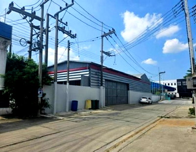 เช่าโรงงาน กระทุ่มแบน สมุทรสาคร : ให้เช่าโรงงาน พร้อมสำนักงาน พื้นที่สีม่วง พุทธมณฑล สาย 4 อ้อมน้อย กระทุ่มแบน พื้นที่ 1680 ตารางเมตร / รถใหญ่เข้าออกได้ ทำโรงงานได้
