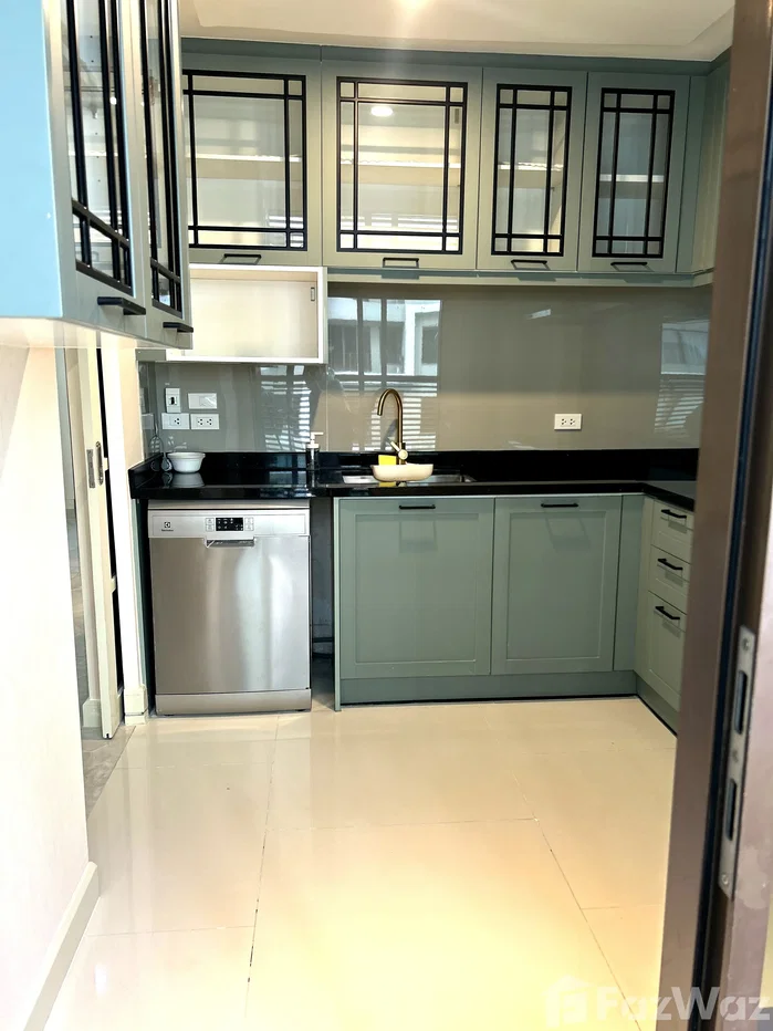 รูป Exquisite 180 sqm at The Emporio Place Sukhumvit 24 6124080 - รูปที่ 7/16