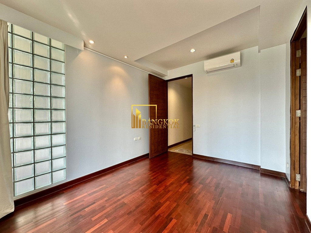 รูป Expansive 4 Bedroom Duplex Apartment For Rent in Thonglor - BR21050AP - รูปที่ 16/49