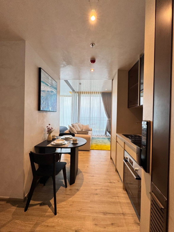 picture For Rent Arom Wongamat, Brand New Condo, Beachfront - 6/12