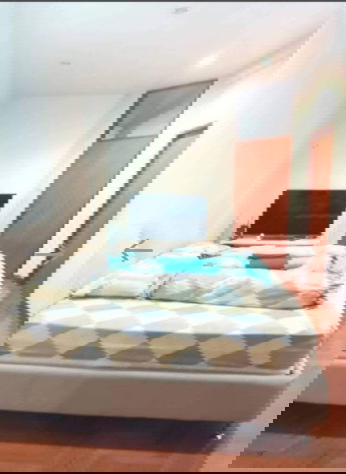 รูป 🔥 ให้เช่าทาวน์เฮ้าส์สุดพรีเมียม ใจกลางรัชดา-พระราม 9 🔥 💰 ราคาเช่า 30,000บาท เฟอร์นิเจอร์ครบพร้อมอยู่ เช่น อ่างอาบน้ำ ซิงค์ โทรทัศน์ ตู้เย็น - รูปที่ 4/5