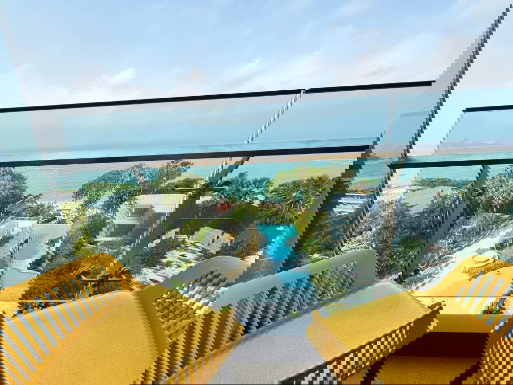 picture For Rent Arom Wongamat, Brand New Condo, Beachfront - 4/12