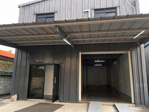 HR3343ให้เช่าโกดังพร้อมออฟฟิศ 2 ชั้น – ทำเลโชคชัย 4 / สตรีวิทยา 2 พื้นที่ใช้สอยรวม 260 ตร.ม. | ประตูไฟฟ้า | กล้อง CCTV 13 ตัว (พร้อมทำธุรกิจทันที!)