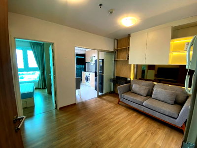 ขายคอนโด : คอนโด ฟิวส์ จันทร์ สาทร ติดถนนจันทร์ ราคาไม่ถึง 3 ล้านบาท ห้องเฟอนิเจอร์ครบ