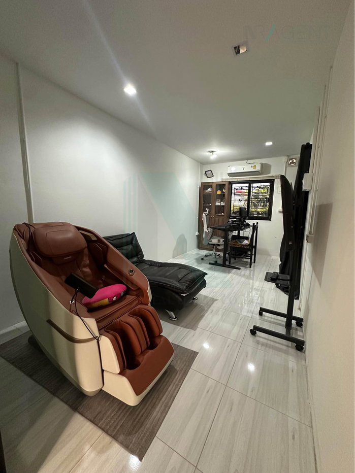 รูป 📌 ขายทาวน์เฮาส์ โครงการ ลุมพินี ทาวน์เพลส สุขุมวิท - ศรีนครินทร์ 3 ชั้น 3 ห้องนอน 3 ห้องน้ำ - รูปที่ 7/8