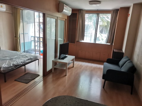 For rent The Parkland Bangna (2nd floor, 37 sq.m.,contract minimum 3 month)