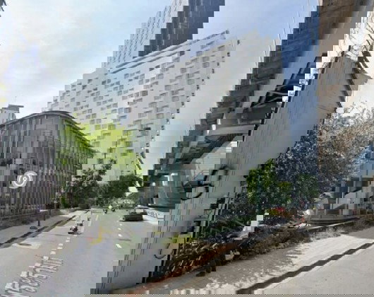 รูป ให้เช่าอาคาร 1.5 ชั้น พร้อมที่ดิน ใจกลางเมือง / ติดถนนพระราม 4 เขตบางรัก ใกล้ MRT สามย่าน 300 เมตร / เหมาะหลากหลายธุรกิจ ทำโชว์รูมได้ เช่าระยะยาวได้ - รูปที่ 2/6