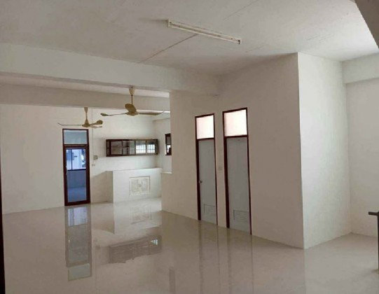 รูป ให้เช่าโกดัง พร้อมสำนักงาน พื้นที่ใช้สอยรวม 1200 ตารางเมตร / ริมถนนพระราม 2 ซอยพุทธบูชา ต้น ๆ / ใกล้ทางด่วน ดาวคะนอง / รถเทรลเลอร์ เข้าออกได้ - รูปที่ 12/17