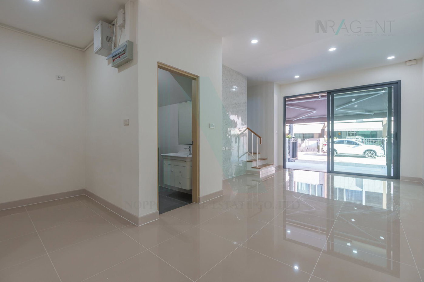 รูป 📌 ขายทาวน์เฮาส์ โครงการ บ้านกลางเมือง สาทร – สุขสวัสดิ์ 3 ชั้น 3 ห้องนอน 3 ห้องน้ำ - รูปที่ 4/8