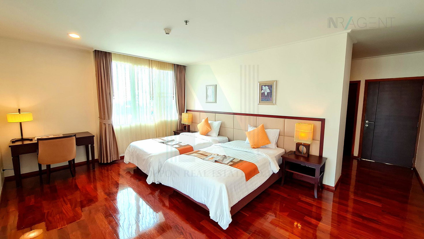 รูป 🎉 ให้เช่าคอนโด ปิยะทิพย์ เพลส อาคาร 1 ชั้น 5 3 ห้องนอน ขนาด 287 ตรม ใกล้ ใกล้ BTS พร้อมพงษ์ - รูปที่ 4/8