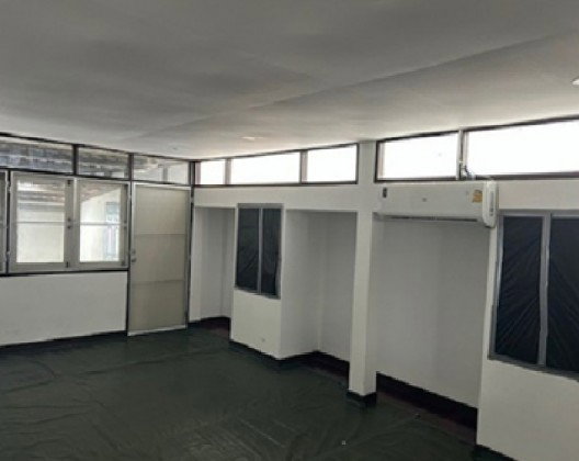 รูป ให้เช่าโกดัง โรงงาน พร้อมสำนักงาน พร้อมบ้านพัก / ซอยพัฒนาการ 76 พื้นที่ใช้สอย 1000 ตารางเมตร / รถใหญ่เข้าออกได้ จอดหน้าโกดัง - รูปที่ 10/14