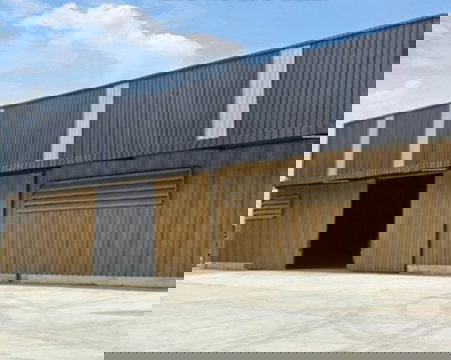 ให้เช่าโกดัง พื้นที่ 288 ตารางเมตร และ 576 ตารางเมตร / ห้าแยกวัชรพล สุขาภิบาล 5 / ใกล้ ตลาดถนอมมิตร เพียง 900 เมตร / รถใหญ่เข้าออกได้