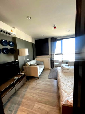 คอนโดให้เช่า : เช่าคอนโด xt huaikhwang/เอ็กซ์ที ห้วยขวาง (B6903082)  ID Line : @condo88