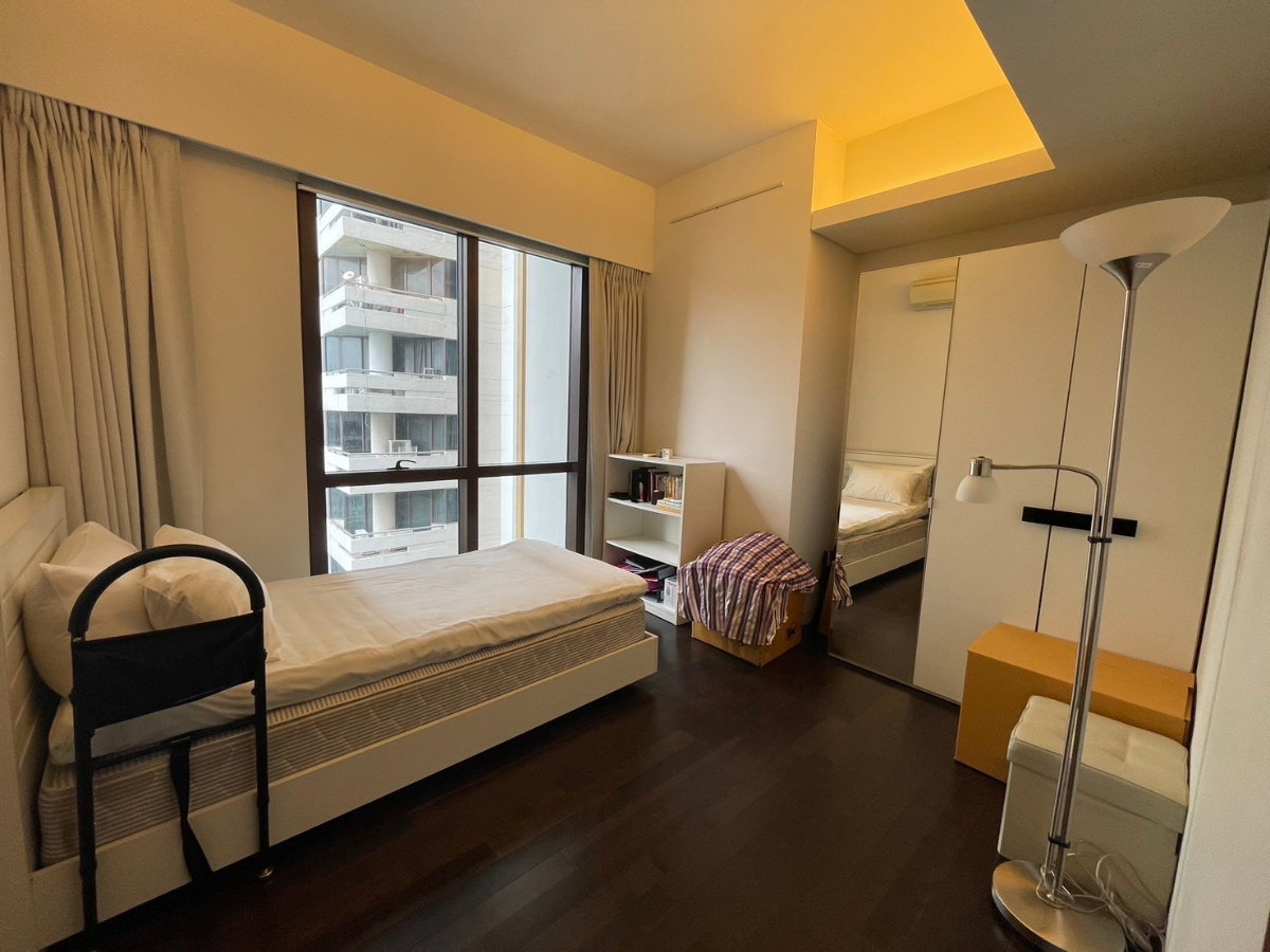 picture Code: 26KJ1565 for rent Hansar Rajdamri 🔥🔥 Line ID: @kjcondo (with @)🔥🔥 - 8/13