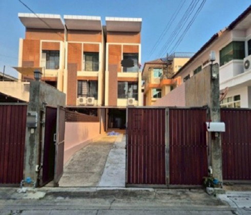 รูป ให้เช่าทาวน์โฮม 3 ชั้น ซอยอารีย์สัมพันธ์ พหลโยธิน ใกล้ BTS อารีย์ จอดรถ 4-5 คัน แอร์ 4 เครื่อง เหมาะเป็นสำนักงาน จดบริษัทได้ - รูปที่ 2/16