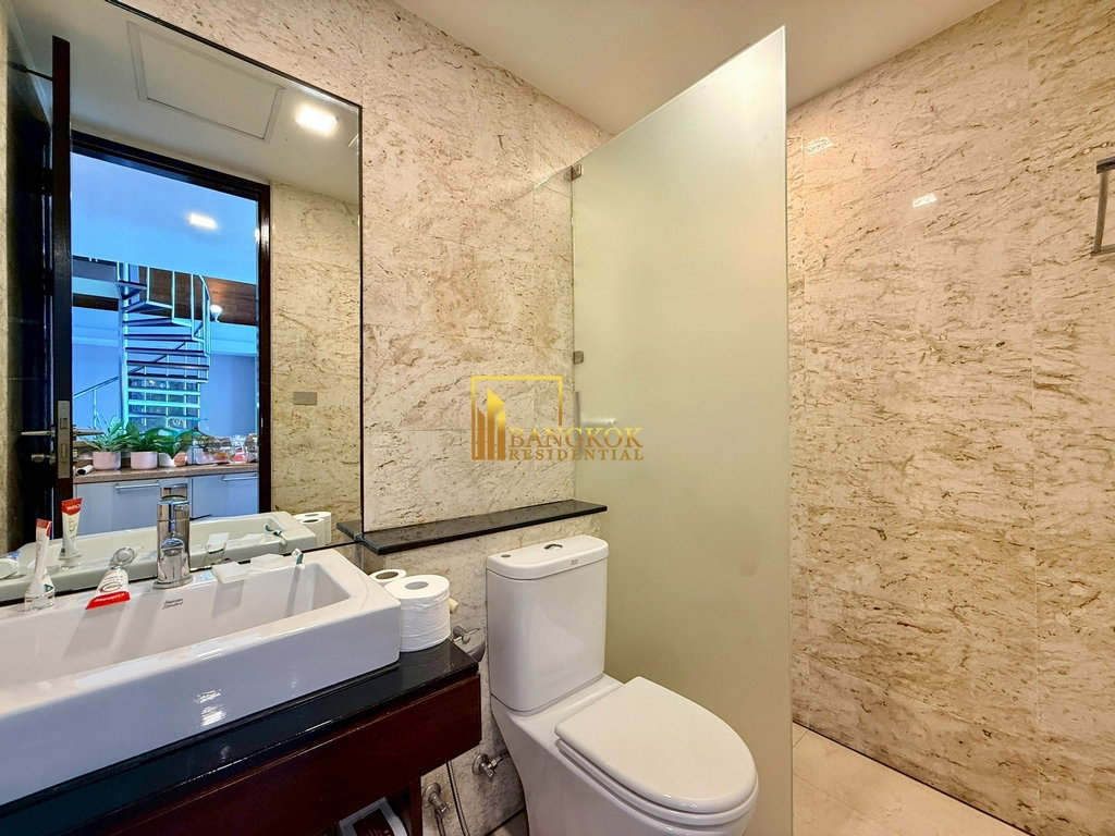 รูป Baan Saraan | Stylish 3 Bedroom Duplex Condo in Phrom Phong - BR4175CD - รูปที่ 27/49