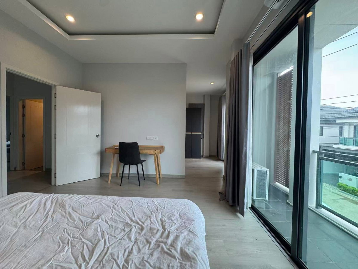 รูป บ้านทรงโมเดิร์น2ชั้นในโครงการภัททา พัทยา ใกล้โรงเรียนศรีสุวิช โรงโป๊ะ ตะเคียนเตี้ย - รูปที่ 10/16