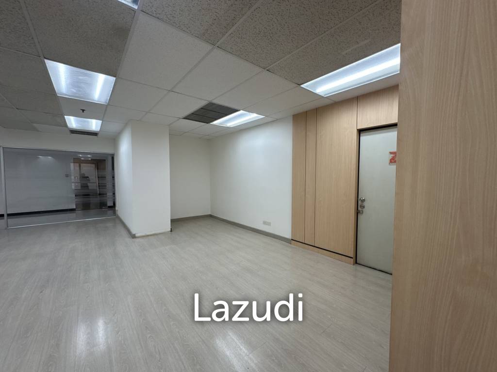 รูป 70.0 ตร.ม. ออฟฟิศสำหรับ เช่าใน คลองเตยเหนือ - รูปที่ 22/23