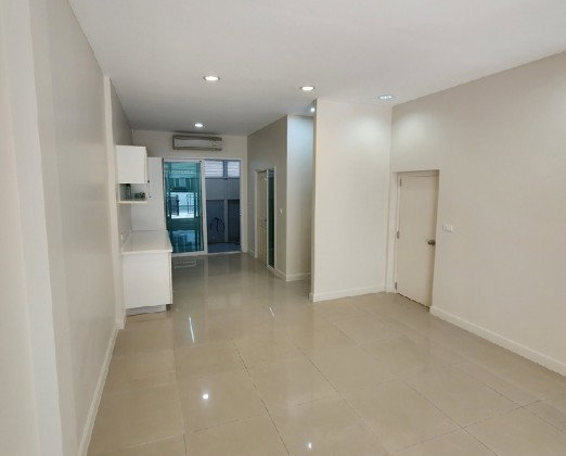 รูป ให้เช่าทาวโฮม 3 ชั้น โครงการบ้านกลางเมือง S-Sense เอสเซ้นต์ พระราม 9 – ลาดพร้าว / แอร์ 4 เครื่อง / อยู่อาศัย หรือ Home Office ไม่จดบริษัท - รูปที่ 2/13