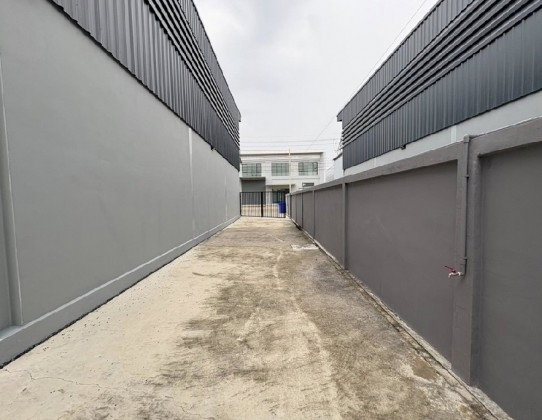 รูป ให้เช่าโกดัง โรงงาน พร้อมสำนักงาน โครงการ ไพร์ม เอสเตท Prime Estate เทพารักษ์ กม.25 /  พื้นที่ใช้สอย 504 ตารางเมตร / รถเทรลเลอร์เข้าออกได้ - รูปที่ 12/14