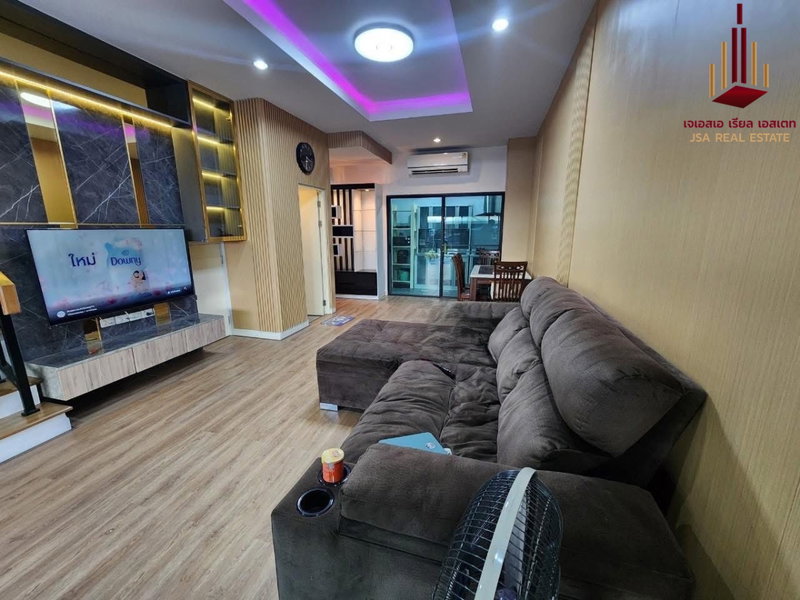 Townhouses for rent : ✨ For Rent: Baan Klang Muang Rama 9-Krungthep Kreetha ✨ 💰 Only 36,000 THB/month