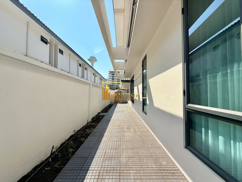รูป Delightful 4 Bedroom House For Rent in Thonglor Area - BR28274SH - รูปที่ 9/48