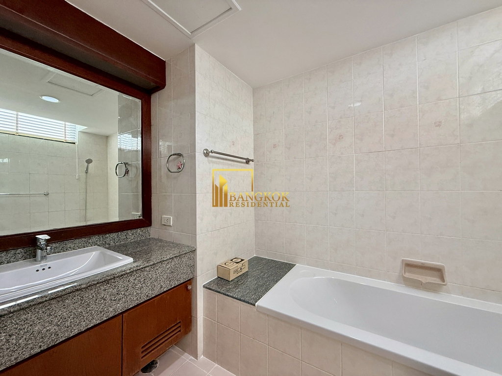 picture Ruamsuk Condominium | Elegant 3 Bed in Phrom Phong - BR60018CD - 27/47