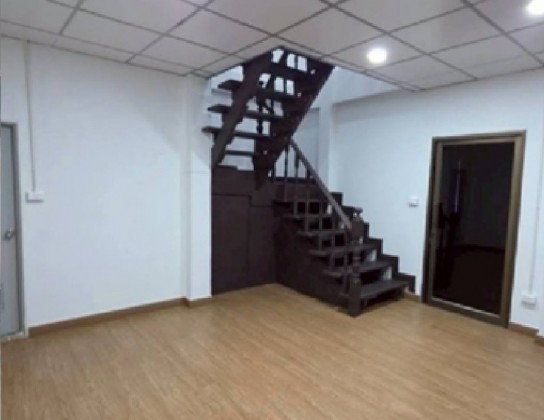 รูป  ให้เช่าบ้านเดี่ยว 2 ชั้น ย่านลาดพร้าว หมู่บ้าน ระเบียงทอง 4 ซอยนาคนิวาส 44 / ใกล้ทางด่วน ใกล้รถไฟฟ้า สถานีโชคชัย 4 /อยู่อาศ้ย หรือ Home Office  - รูปที่ 11/12